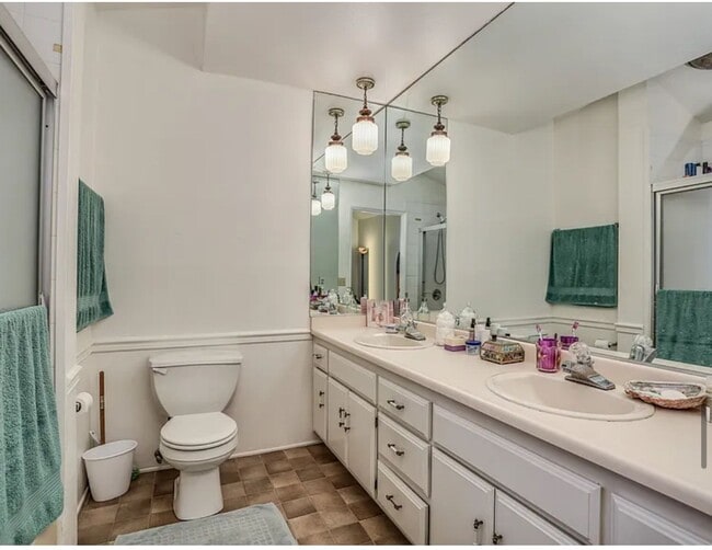 Building Photo - Large beautiful home in Idyllwild