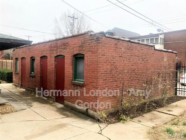 Building Photo - 3918 Flad Ave