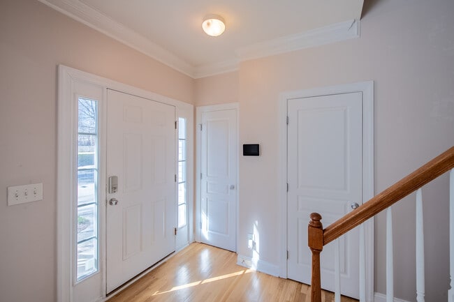 Building Photo - 5713 Catskill Ct