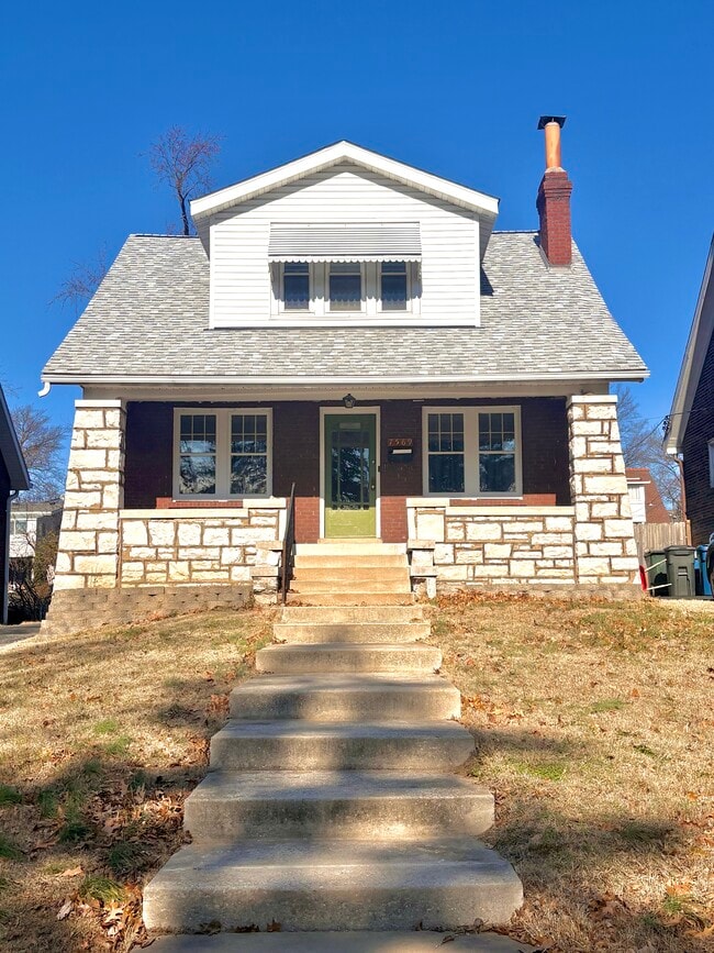 Building Photo - 7569 Dale Ave