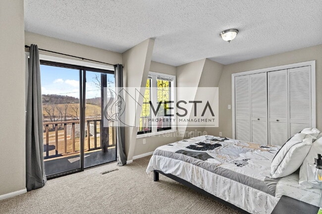 Building Photo - 588 Ray Hill Rd