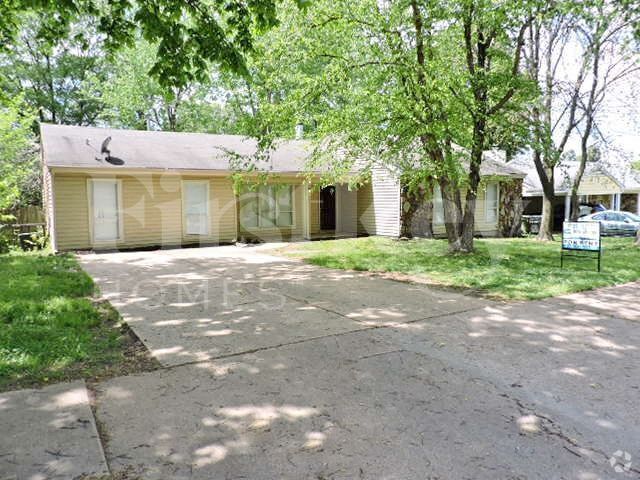 Building Photo - 4299 Crescent Park Dr
