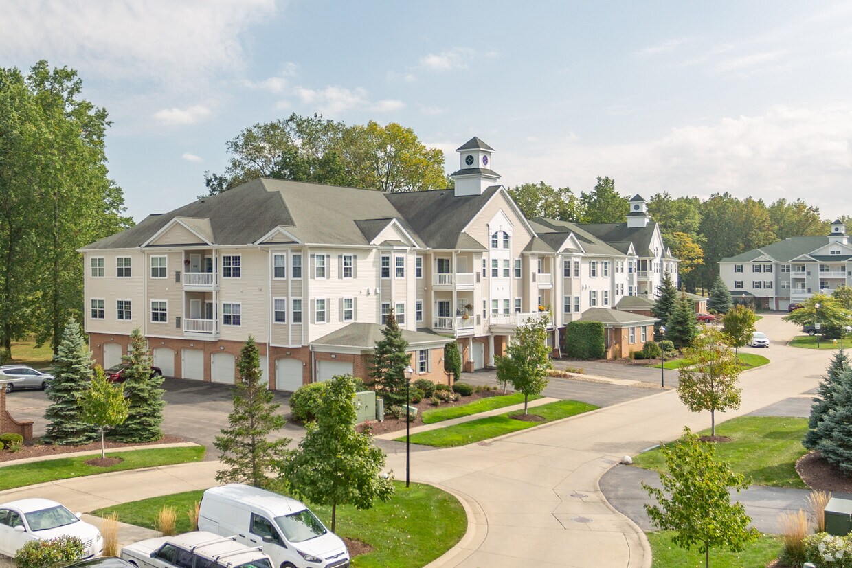 Aqua Marine Resort Style Living Avon Lake Oh Apartment Finder