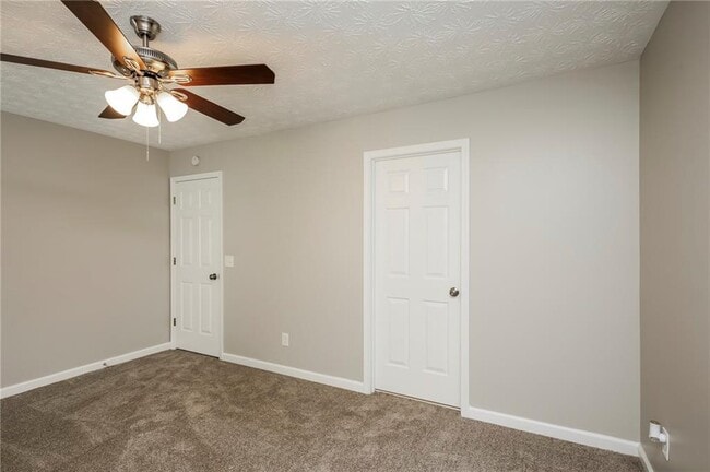 Building Photo - 8040 Paddocks Mill Dr