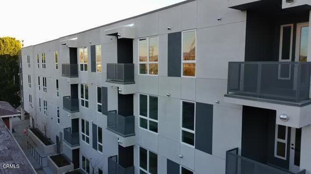 Building Photo - 18900 Parthenia St