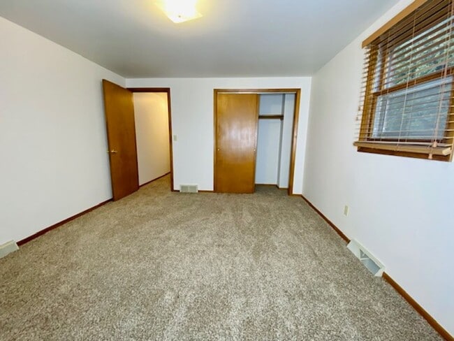 Building Photo - 3037 Humboldt Rd