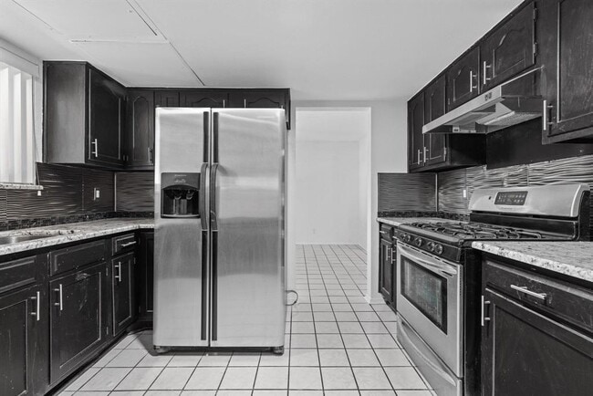 Building Photo - 4100 Harcourt Dr