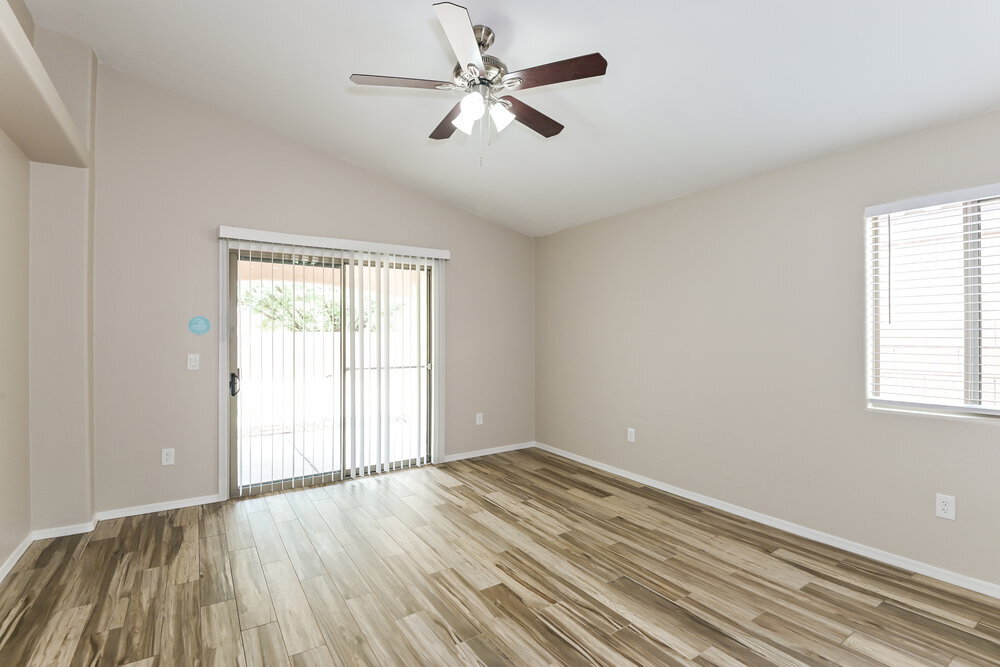 Building Photo - 8966 S Beechnut Ln