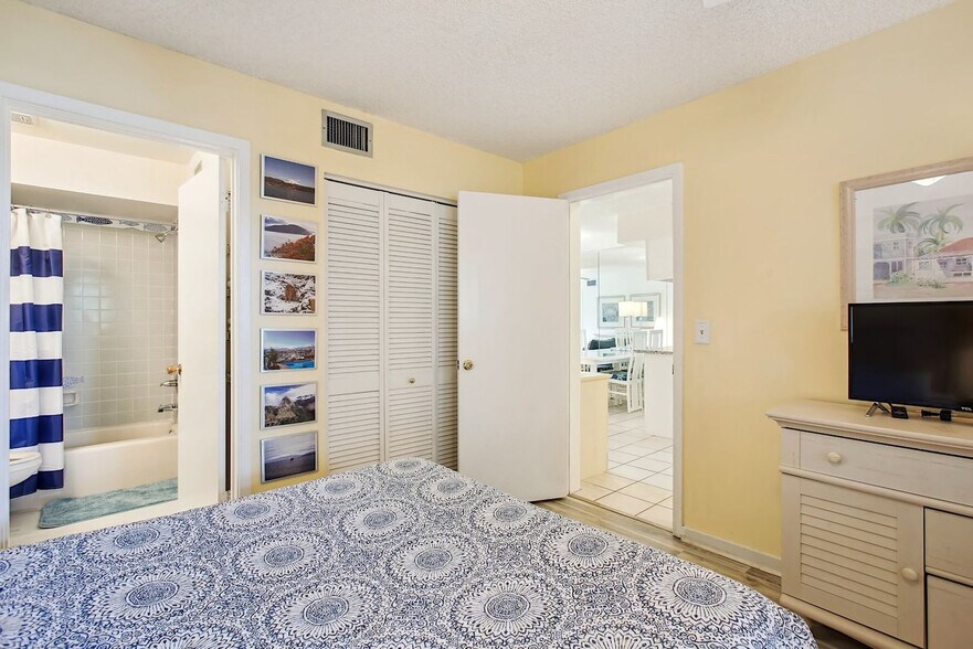 Building Photo - 180 Ocean Hibiscus Dr