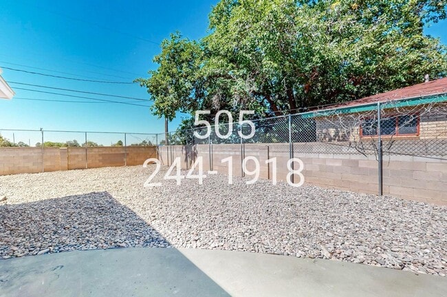 Building Photo - 1601 Georgia St NE