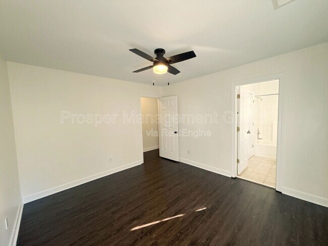 Building Photo - 2843 Sweetleaf Ln