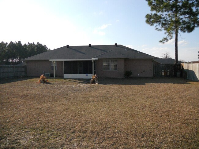 Building Photo - Home For Rent