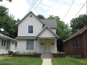 Building Photo - 105 Euclid St