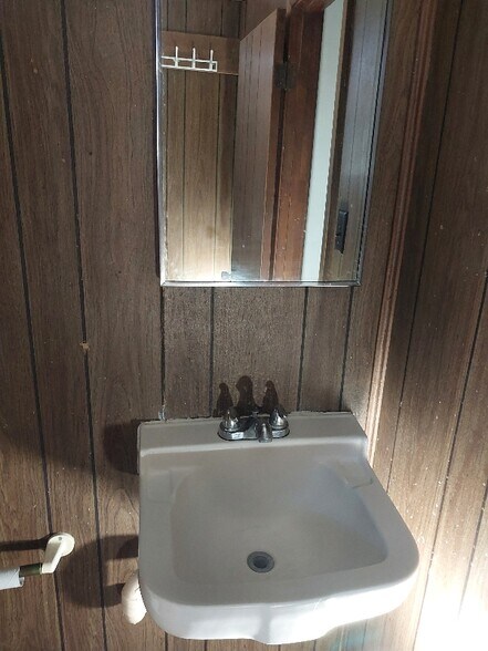 Building Photo - 107 South St