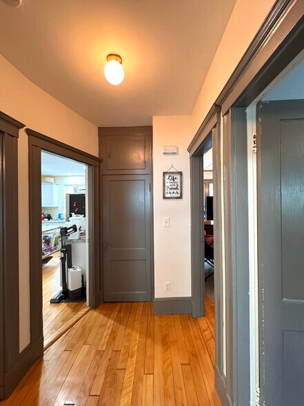 Building Photo - 40 Newman Way