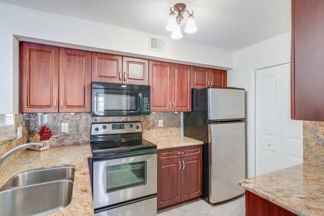 Primary Photo - 1715 Village Blvd