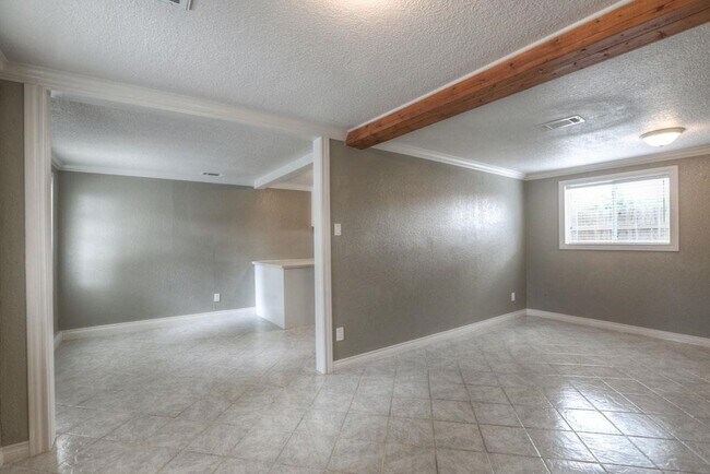 Building Photo - 4809 McEwen St