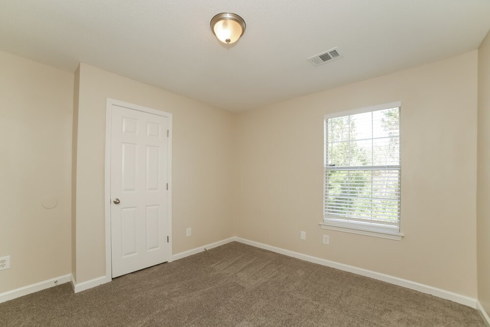 Building Photo - 1467 Waterton Trail