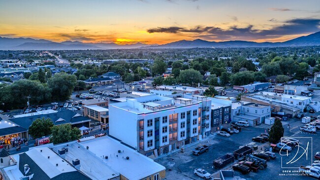 Building Photo - 67 S Main St