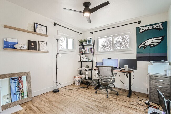 Building Photo - 5100 Umatilla St