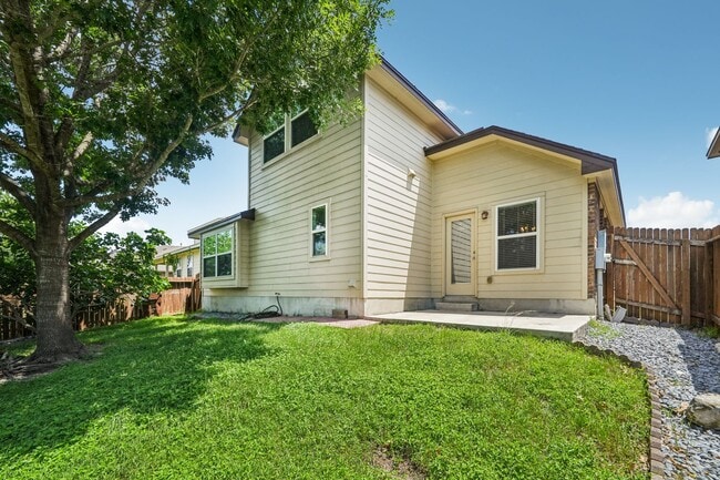 Building Photo - Alamo Ranch Gated Community