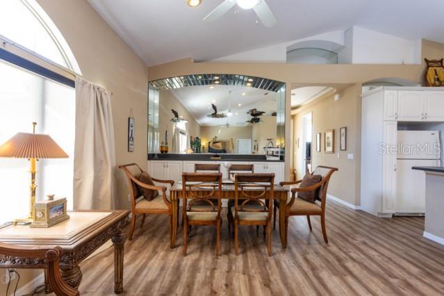 Building Photo - 497 Grandview Ave