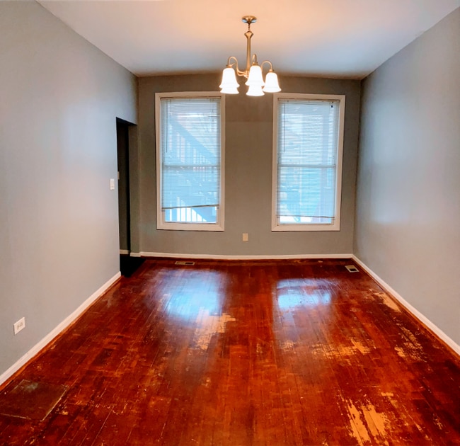 Building Photo - 2906 S Wells St