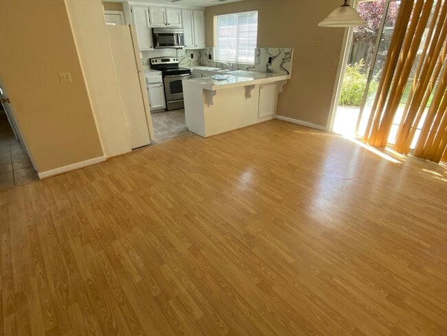 Building Photo - 3051 Ironwood Ct