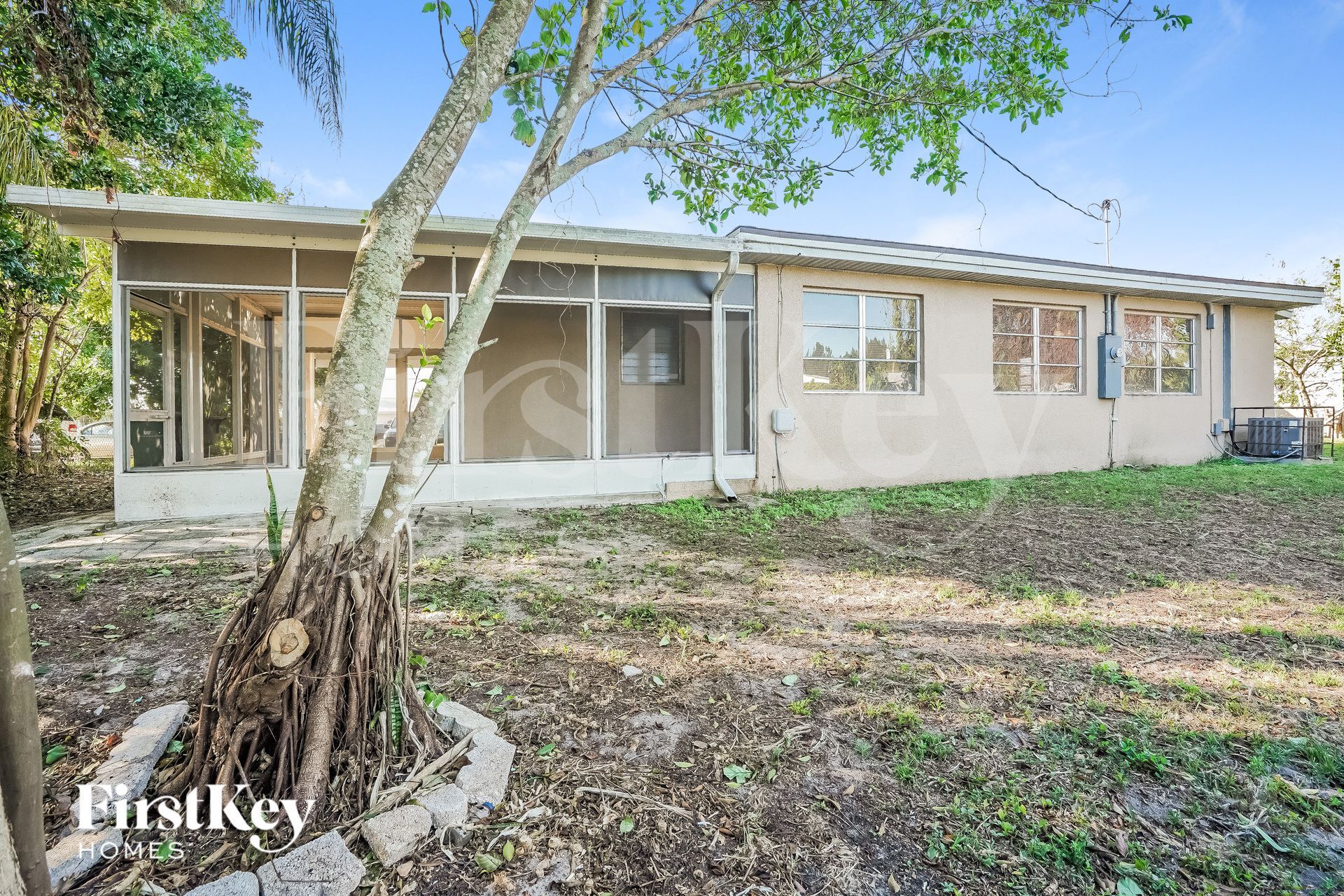 Building Photo - 21586 Edgewater Dr