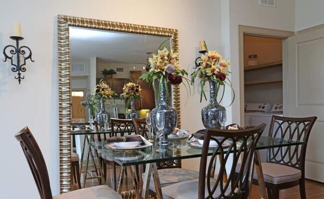 Building Photo - 2 bedroom in Houston TX 77054