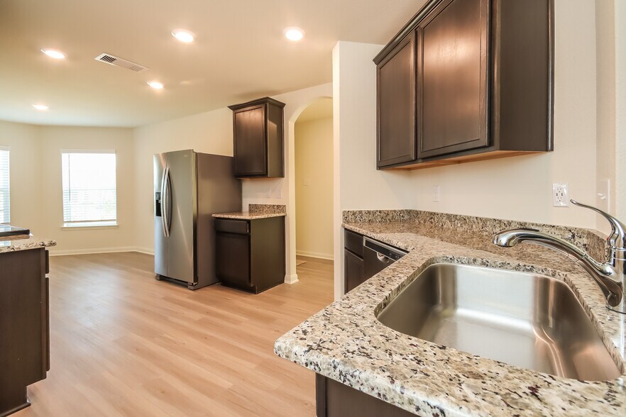 Building Photo - 1110 Rare Fancy Dr