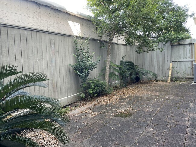 Building Photo - 3138 Pemberton Walk