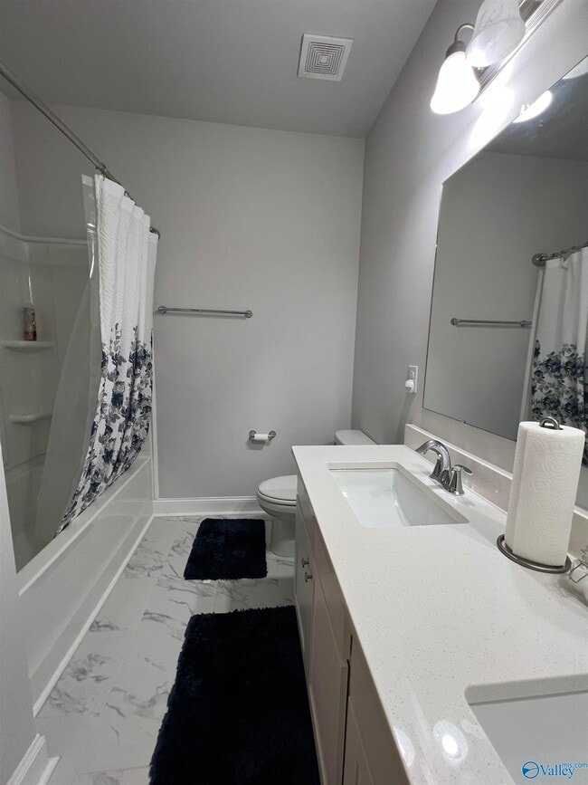 Building Photo - 111 Shylock Ln