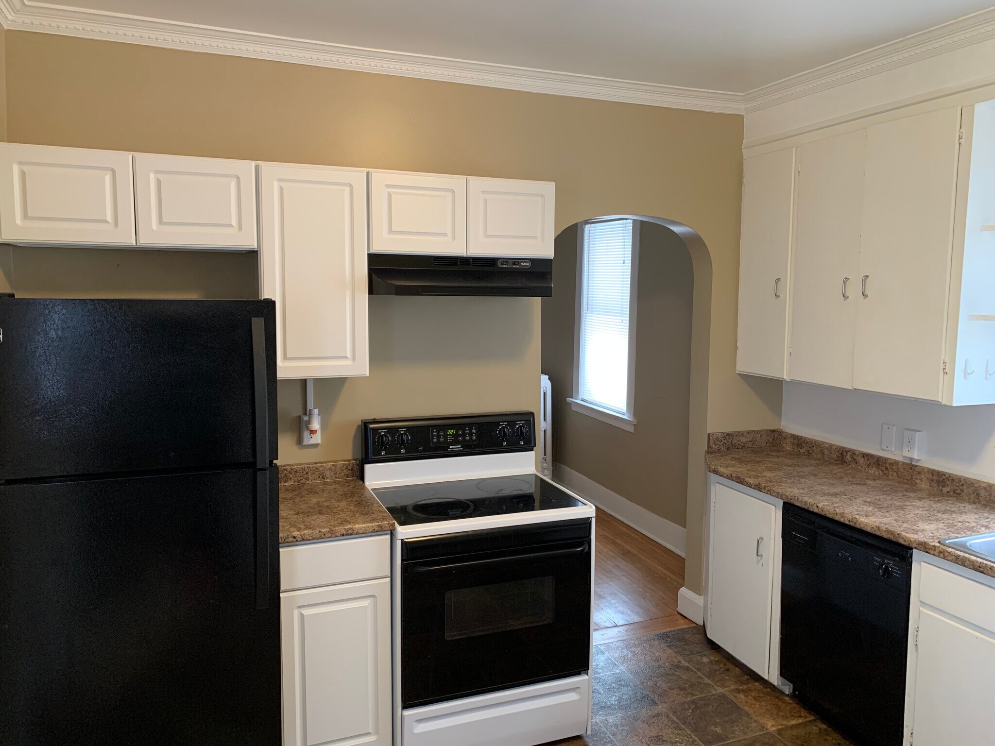 Building Photo - 30 Gold St