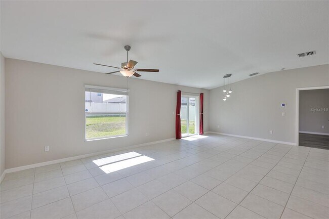 Building Photo - 15411 Miller Creek Dr