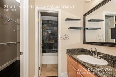 Building Photo - 2375 Del Mar Way