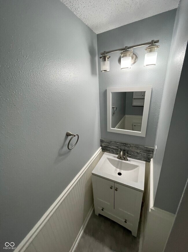 Building Photo - 2830 Monarchy Ln