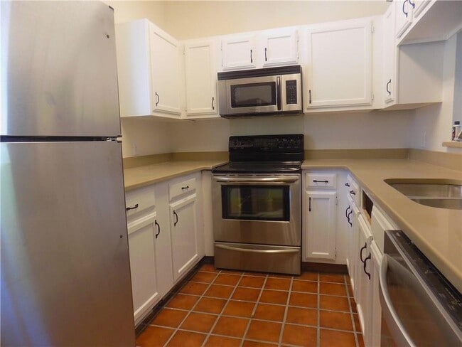 Building Photo - 2605 Enfield Rd