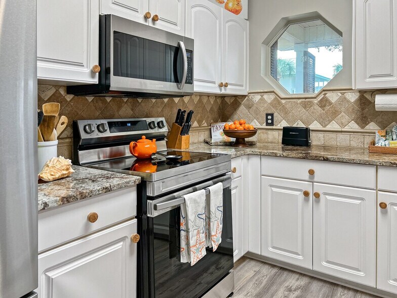 Building Photo - 4485 Clipper Cove