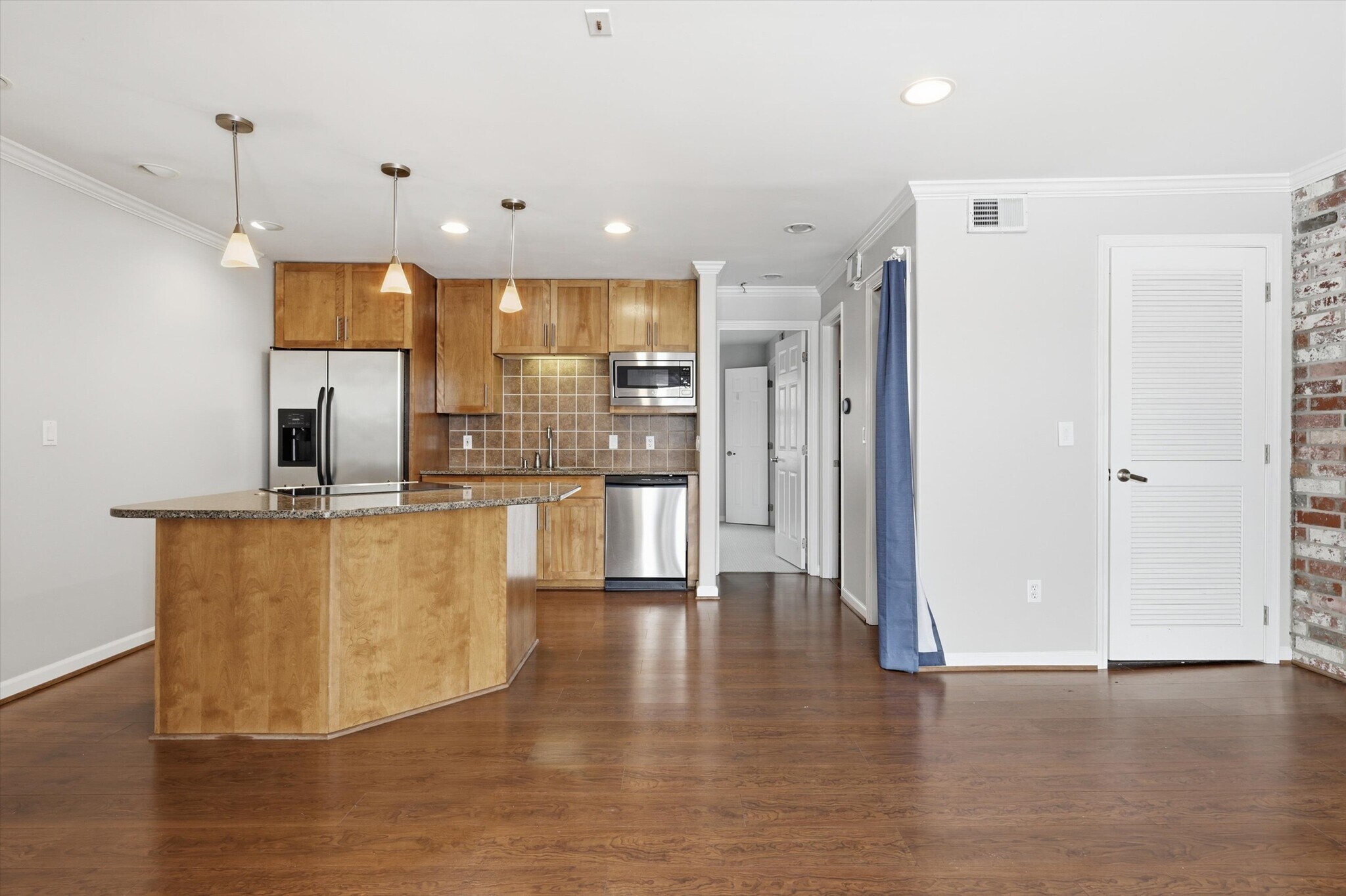 Building Photo - 5000 Baltimore Ave