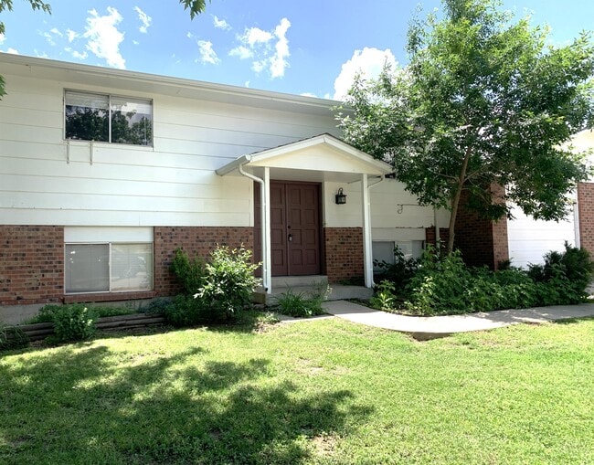 Primary Photo - 16366 W 13th Pl