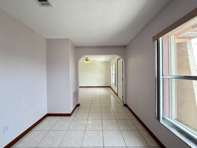Building Photo - 714 Caribou Dr