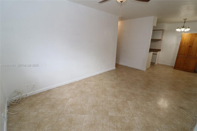 Building Photo - 1708 N 16th Ave