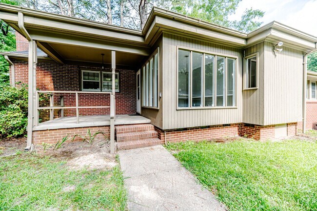 Building Photo - 3226 Hawkins Ave