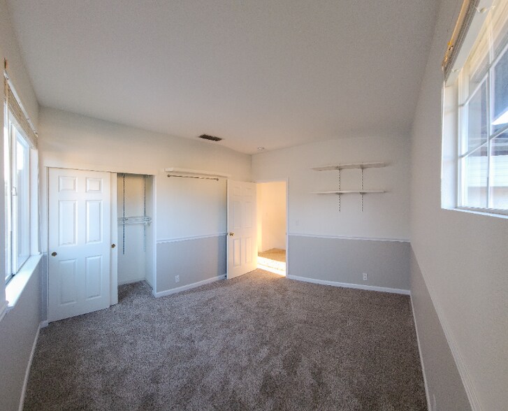 Building Photo - 5338 Brookfield Cir