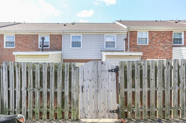 Building Photo - 307 Ellery Ct