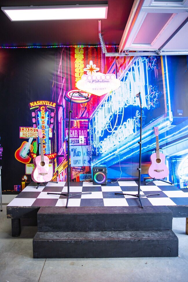 Building Photo - 1313 Baptist World Center Dr