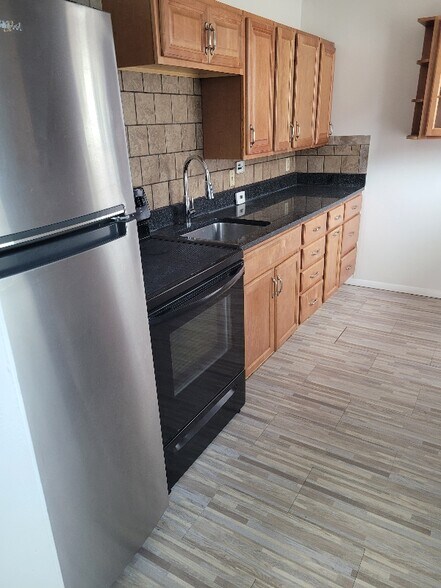 Building Photo - 6 Wachusett St