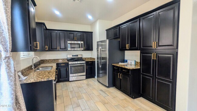 Building Photo - 3130 S Mingus Dr