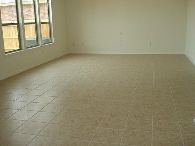 Building Photo - 16522 Old Saybrook Dr